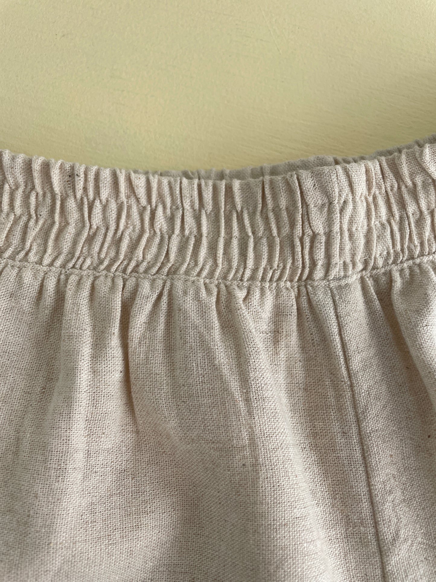 CALÇA E SHORT KAMY - MOLDE COM AULA DE COSTURA NO YOUTUBE