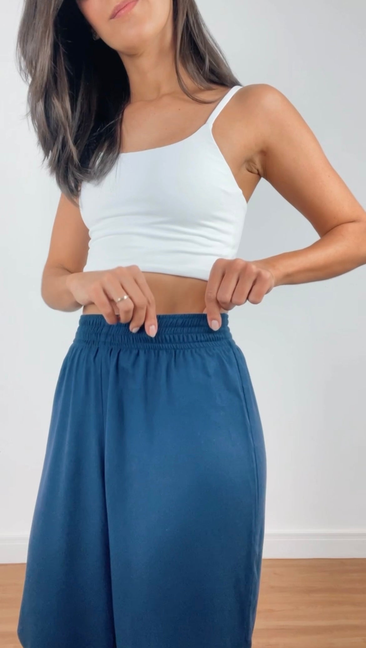 CALÇA E SHORT KAMY - MOLDE COM AULA DE COSTURA NO YOUTUBE